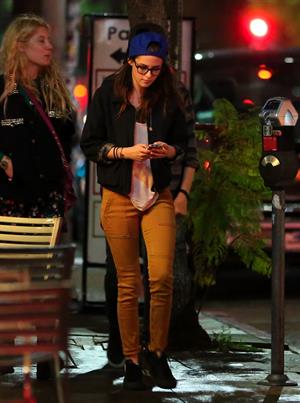 Texting in Los Feliz February 20, 2013