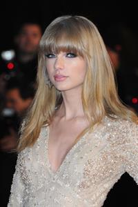 Taylor Swift NRJ Music Awards 2013 in Cannes January 26, 2013