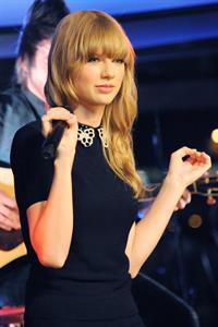Taylor Swift performs at a private concert for NRJ on a barge on The Seine January 28, 2013 