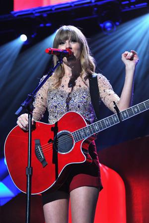 Taylor Swift at the KIIS FM 2012 Jingle Ball concert at Nokia Theatre in Los Angeles - December 1, 2012 