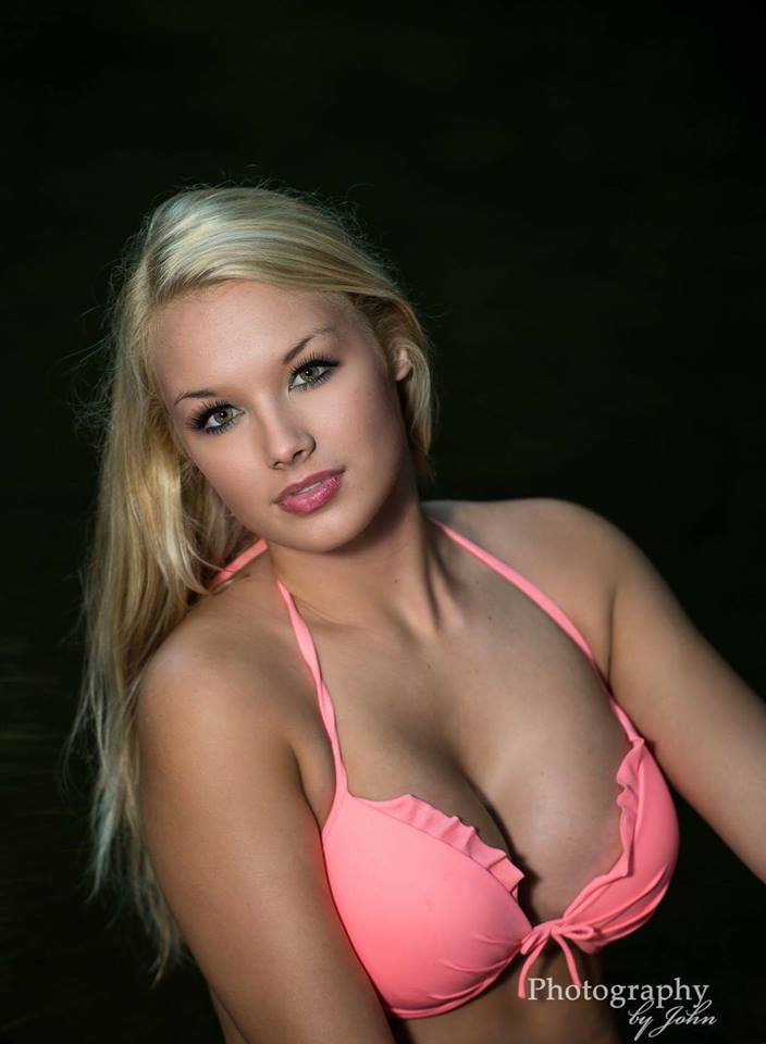 Mariah Alexis Vest Bikini Pictures Mariah Alexis Vest in a bikini