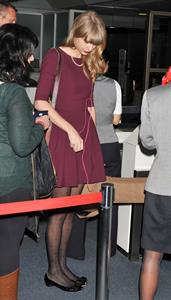 Taylor Swift at Narita International Airport November 24, 2012