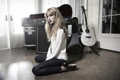 Taylor Swift Nigel Barker photoshoot 2012 