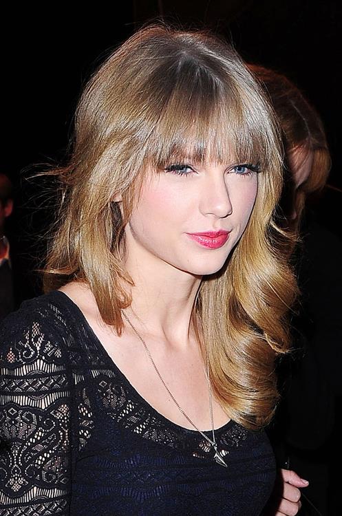 Taylor Swift leaving a theater in New York City June 12, 2012