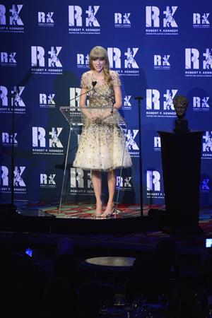 Taylor Swift Ripple of Hope Gala at The New York Marriott Marquis March 12, 2012 