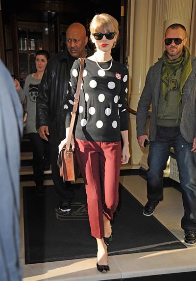 Taylor Swift leaving her hotel in London 11/7/12