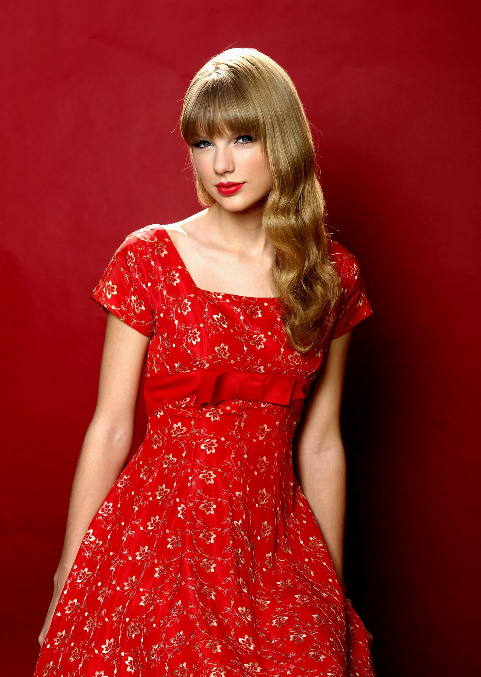 Taylor Swift - Matt Sayles portrait session in Beverly Hills on October 17, 2012