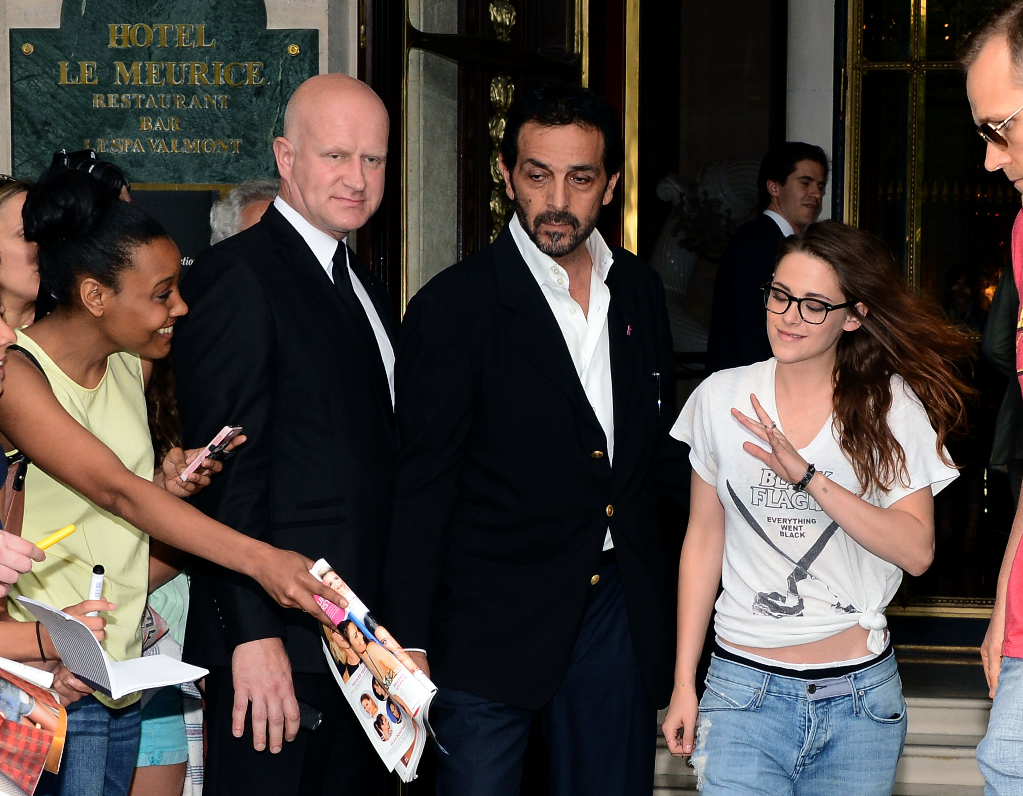 Kristen Stewart at Restaurant Le Castiglione in Paris (July 4, 2013) 