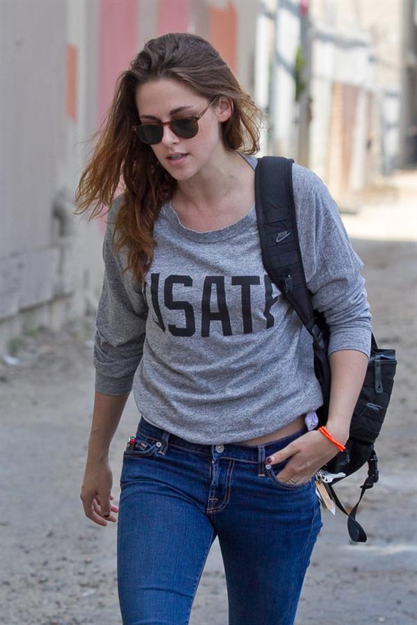 Kristen Stewart walking in Los Angeles - June 13, 2013 