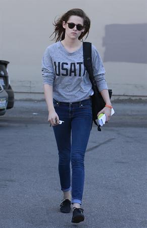 Kristen Stewart walking in Los Angeles - June 13, 2013 