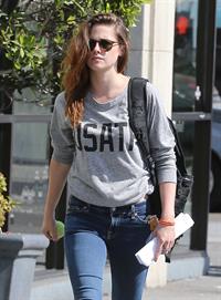 Kristen Stewart walking in Los Angeles - June 13, 2013 