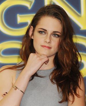 Kristen Stewart at Hollywood Foreign Press Association's Cecil B. Demille Award presentation in Beverly Hills 11/1/12