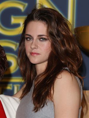 Kristen Stewart at Hollywood Foreign Press Association's Cecil B. Demille Award presentation in Beverly Hills 11/1/12