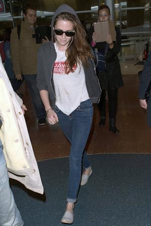 Kristen Stewart at Roissy Charles de Gaulle airport Paris 9/26/12
