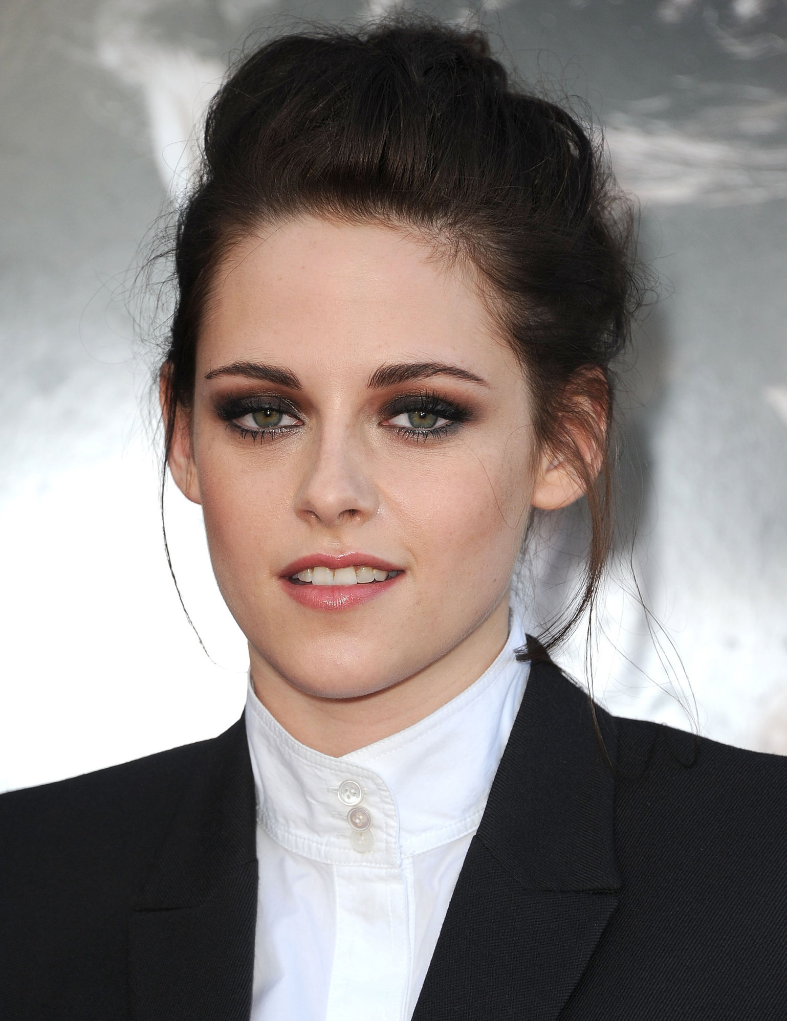 Kristen Stewart Pictures Kristen Stewart - Screening of Snow White and the Huntsman in Los Angeles - May 29, 2012
