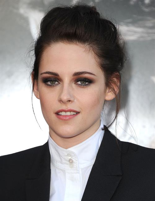 Kristen Stewart - Screening of  Snow White and the Huntsman  in Los Angeles - May 29, 2012