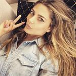 Karina Flores taking a selfie