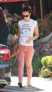 Olivia Wilde - at the Alcove Cafe in Los Feliz - August 15 2012