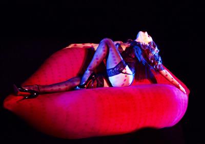 Kelly Brook - Forever Crazy At Crazy Horse, London 2012 Gal Number