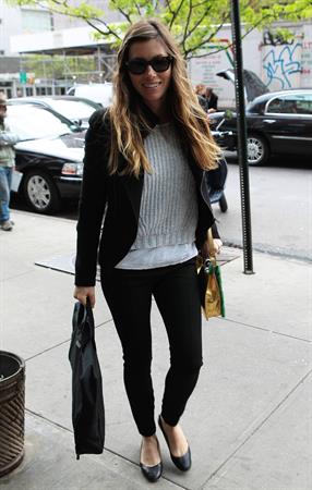 Jessica Biel - Spotted in New York City (06.05.2013) 