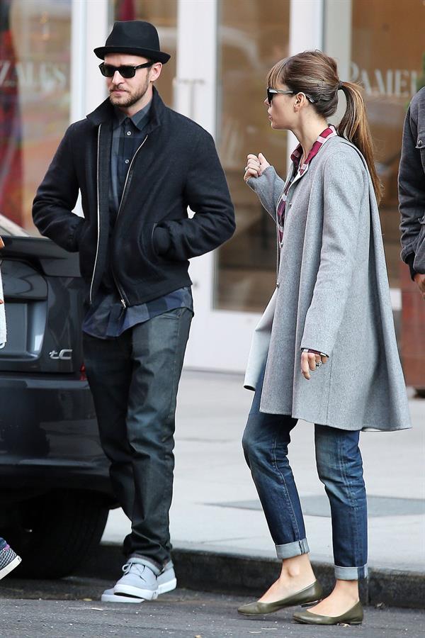 Jessica Biel Holding hands while walking in New York (November 12, 2012)  