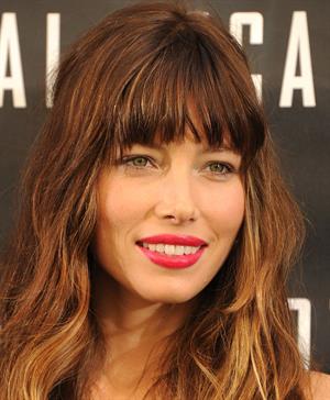Jessica Biel poses at the Total Recall - Los Angeles Photo Call on July 28, 2012 in Beverly Hills, California