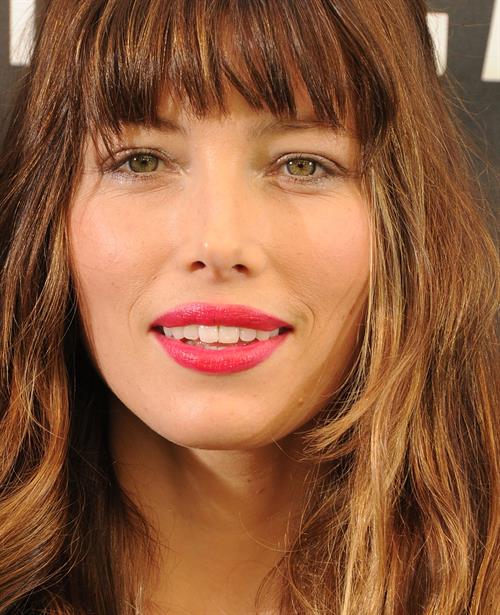 Jessica Biel poses at the Total Recall - Los Angeles Photo Call on July 28, 2012 in Beverly Hills, California
