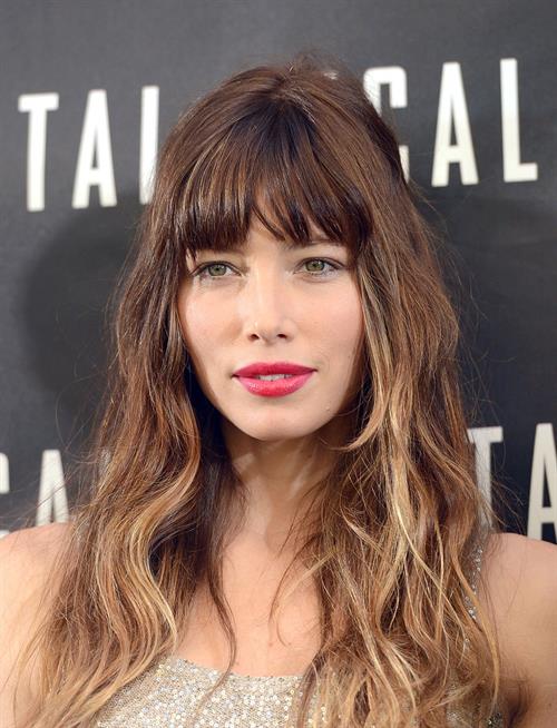 Jessica Biel poses at the Total Recall - Los Angeles Photo Call on July 28, 2012 in Beverly Hills, California