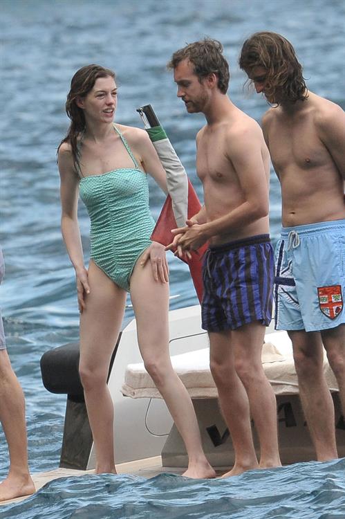 Anne Hathaway on vacation in Italy July 22, 2011 