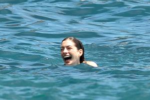Anne Hathaway on vacation in Italy July 22, 2011 