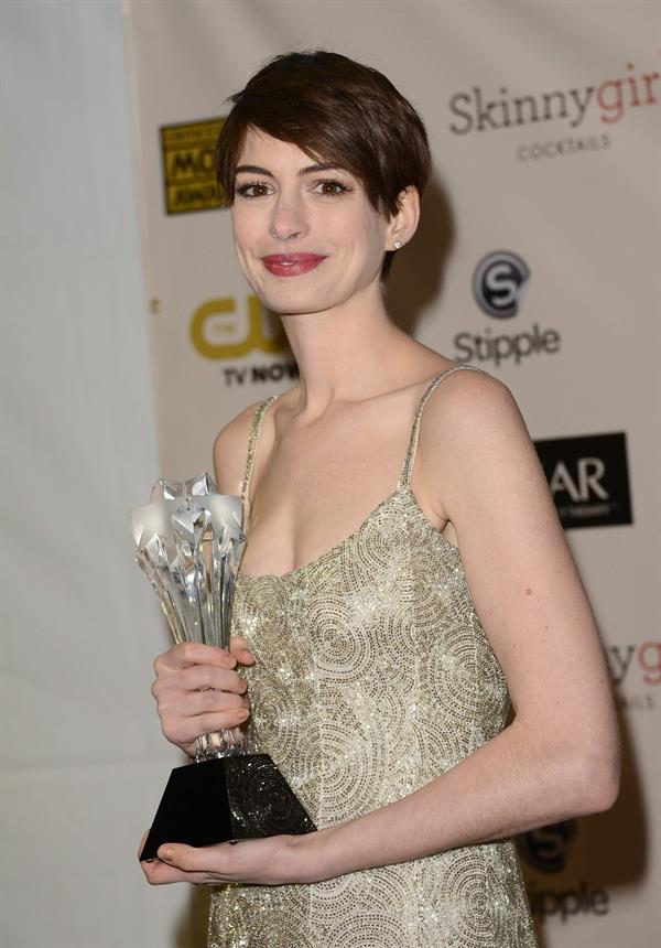 Anne Hathaway attends the Critics' Choice Movie Awards 2013 with Skinnygirl Cocktails at Barkar Hangar