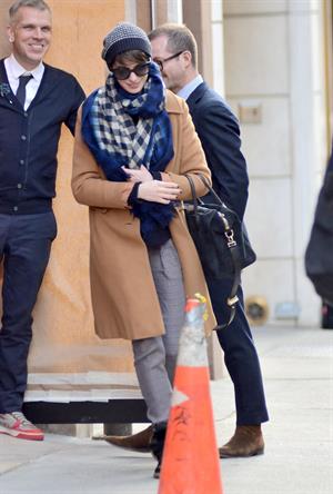 Anne Hathaway shopping on Madison Ave in NYC 1/8/13  