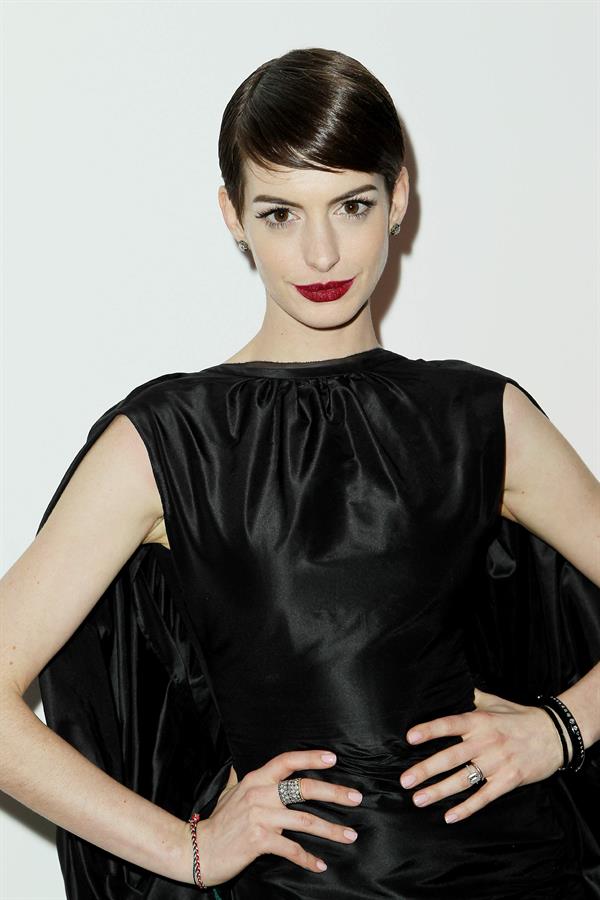 Anne Hathaway Les Miserables NY Premiere December 10-2012 