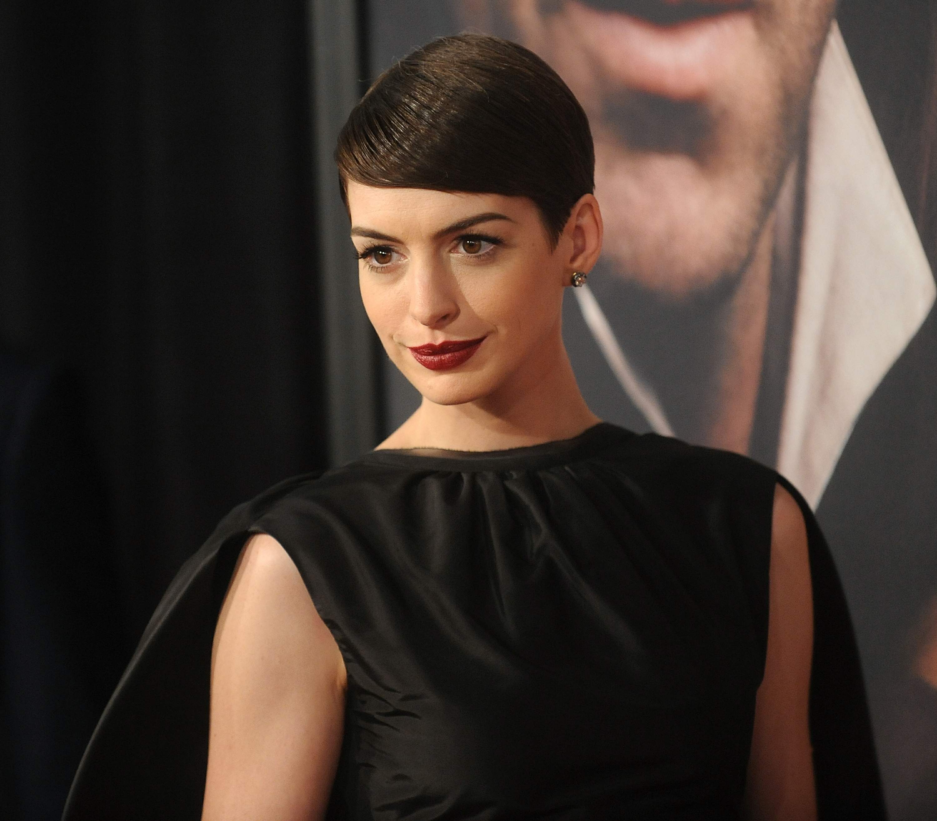 Anne Hathaway Les Miserables NY Premiere December 10-2012 
