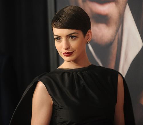 Anne Hathaway Les Miserables NY Premiere December 10-2012 