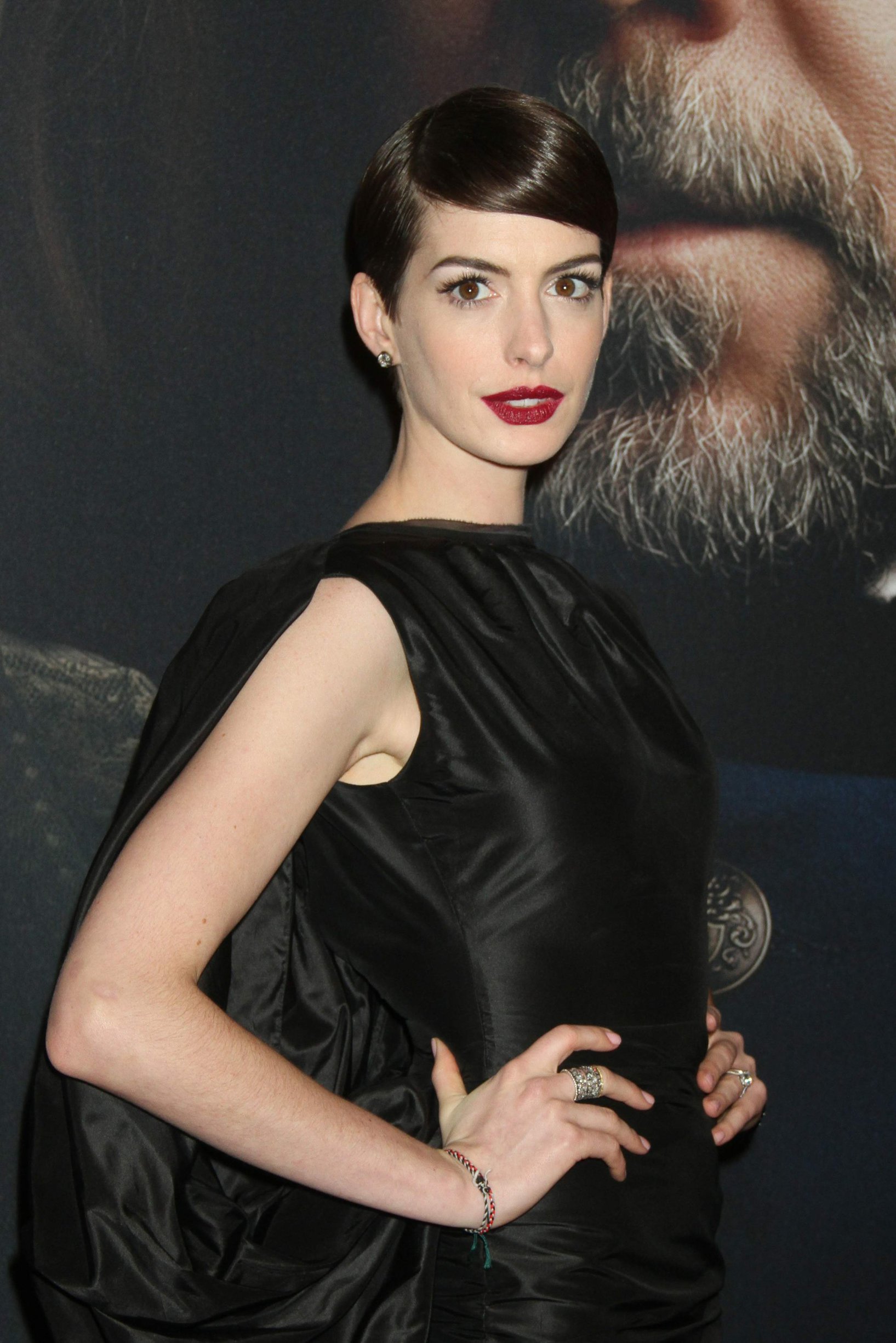 Anne Hathaway Les Miserables NY Premiere December 10-2012 