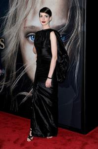 Anne Hathaway Les Miserables NY Premiere December 10-2012 