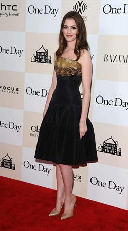 Anne Hathaway One Day Premiere in New York 8/8/2011 