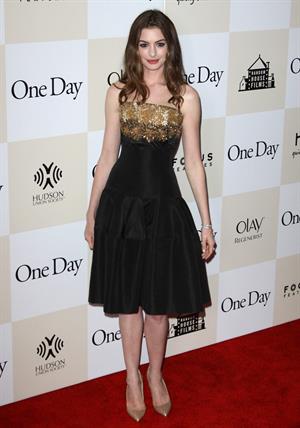 Anne Hathaway One Day Premiere in New York 8/8/2011 