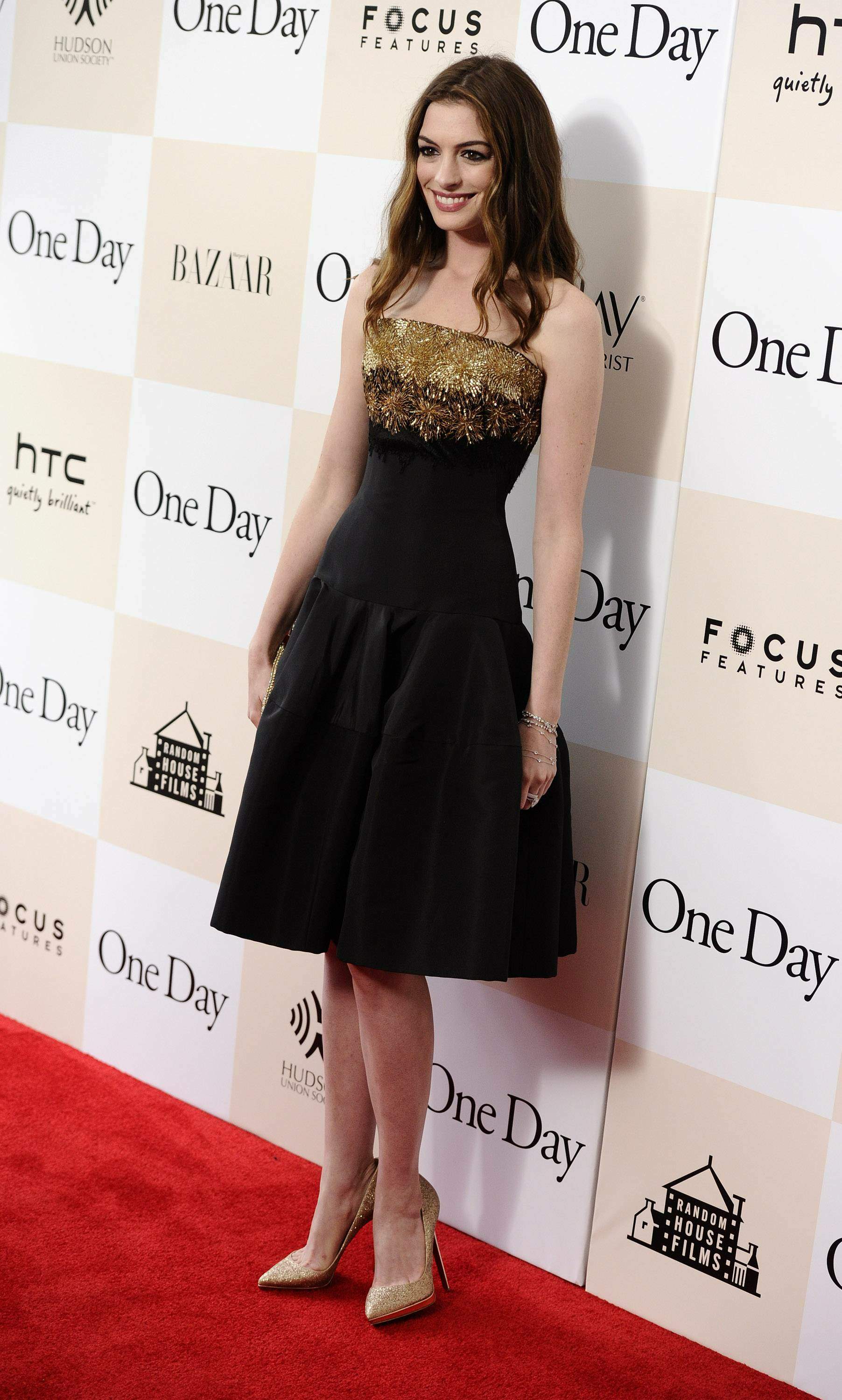 Anne Hathaway One Day Premiere in New York 8/8/2011 