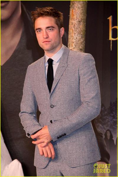Robert Pattinson