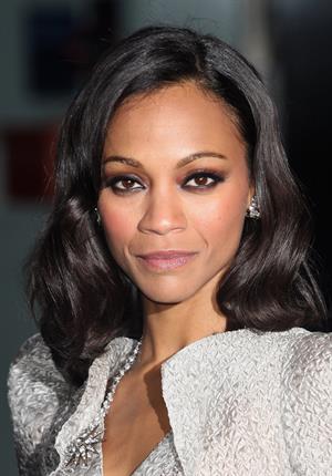 Zoe Saldana at  Avatar  World Premiere in London 10-12-2009