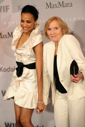 Zoe Saldana - 2010 Women In Film Crystal & Lucy Awards: A New Era - June 1, 2010