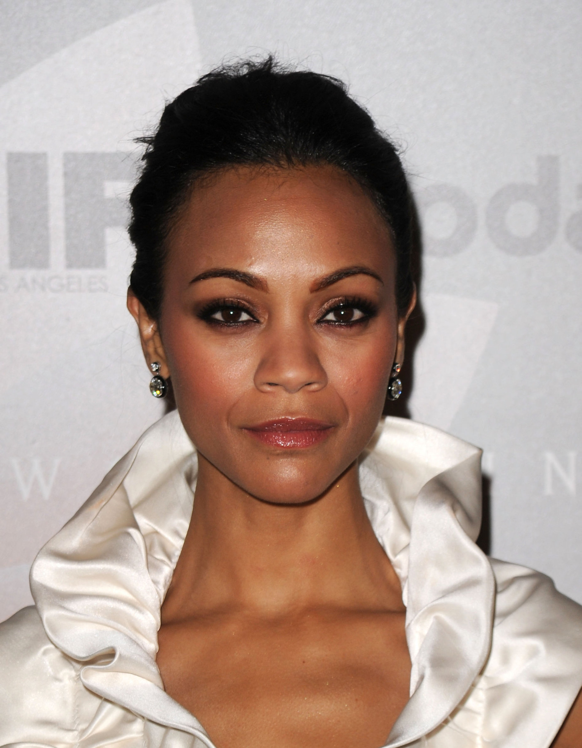 Zoe Saldana - 2010 Women In Film Crystal & Lucy Awards: A New Era - June 1, 2010