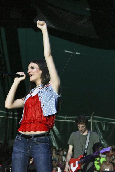 Victoria Justice video 2012 South Shore Music Circus 8/15/12 