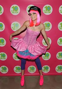 Victoria Justice set of 10 on Top 10/24/12 