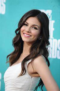 Victoria Justice - MTV Movie Awards at Universal Studios, Arrivals - June 3, 2012