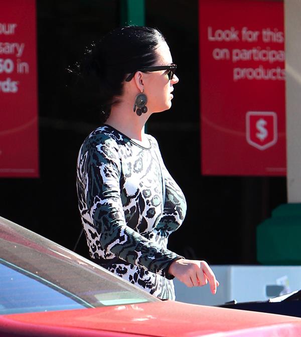 Katy Perry at the Rite Aid Pharmacy in Santa Barbara - Jan 14 2013 
