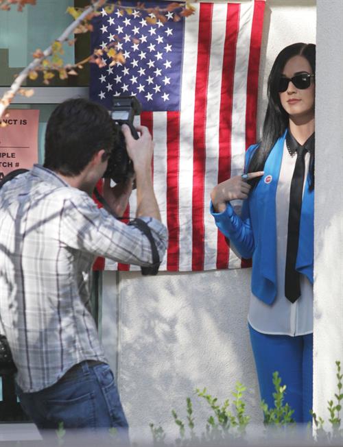 Katy Perry voting in LA November 6, 2012
