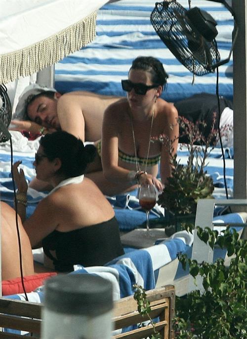 Katy Perry - In a bikini at a hotel pool in Miami July 27, 2012